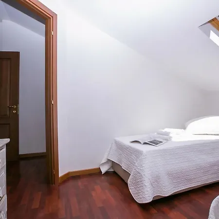 Casa Al Prato Apt. G Apartment *